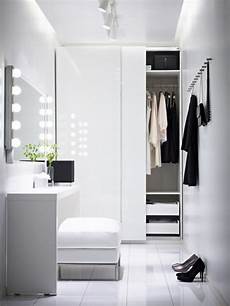 Wardrobe With Shelves