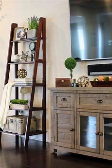 Outlet Shelf