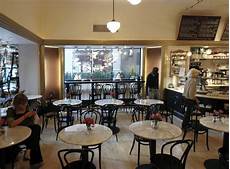 Patisserie Display
